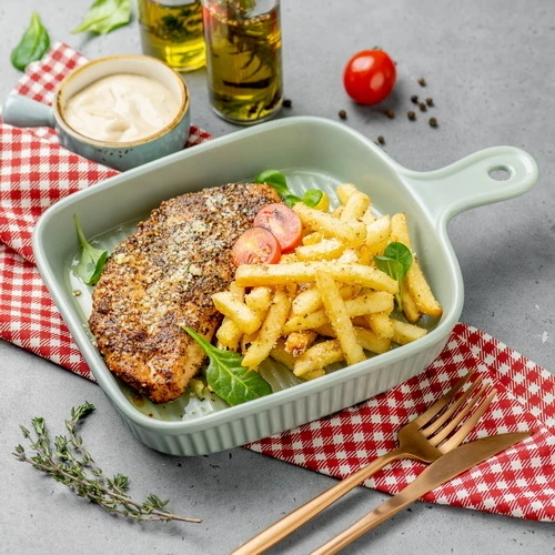 Стейк black pepper из курицы с трюфельным фри