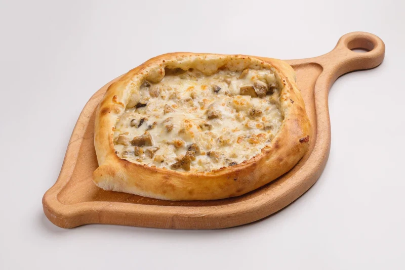 Хачапури с грибами и сливочной курицей