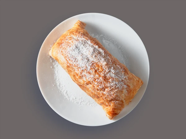 Слойка с яблоком и корицей (100 гр)