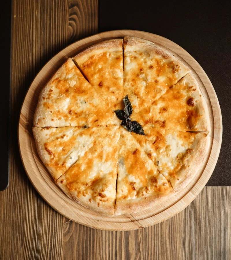 Пицца сырная